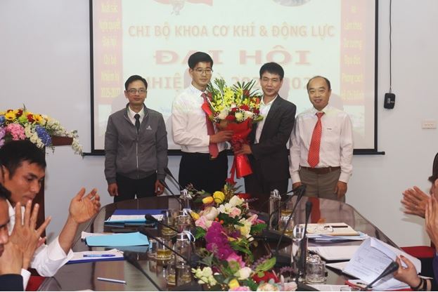 Đại hội Chi bộ Khoa Cơ Khí và Động lực nhiệm kỳ 2025 – 2027