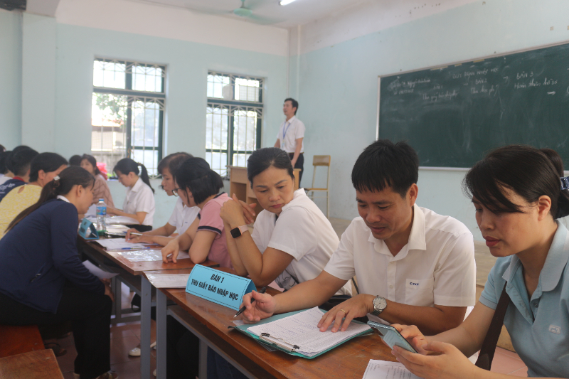 TRƯỜNG CAO ĐẲNG CÔNG NGHIỆP NAM ĐỊNH TỔ CHỨC TIẾP ĐÓN HỌC SINH KHÓA 66 NHẬP HỌC
