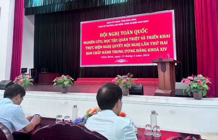 Hội nghị toàn quốc nghiên cứu, học tập, quán triệt và triển khai thực hiện Nghị quyết Hội nghị lần thứ hai Ban Chấp hành Trung ương Đảng khóa XIV